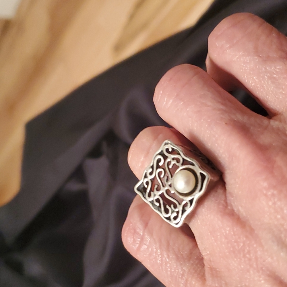 Ring - Picture 4 of 5
